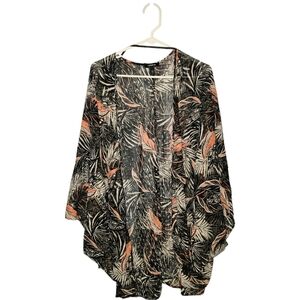Torrid Plus Size Cover-Up. Black and Coral Leaf Print, Size 3/4